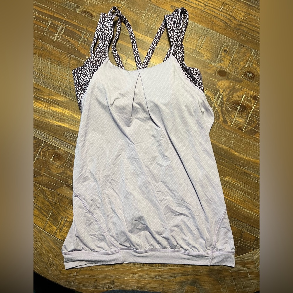 Lululemon workout top. Purple. Size 8.
